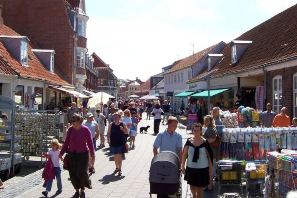 Hyggeligt Lille Byhus Lige Mellem Havnen Og Bytorv Ringkobing Exterior photo
